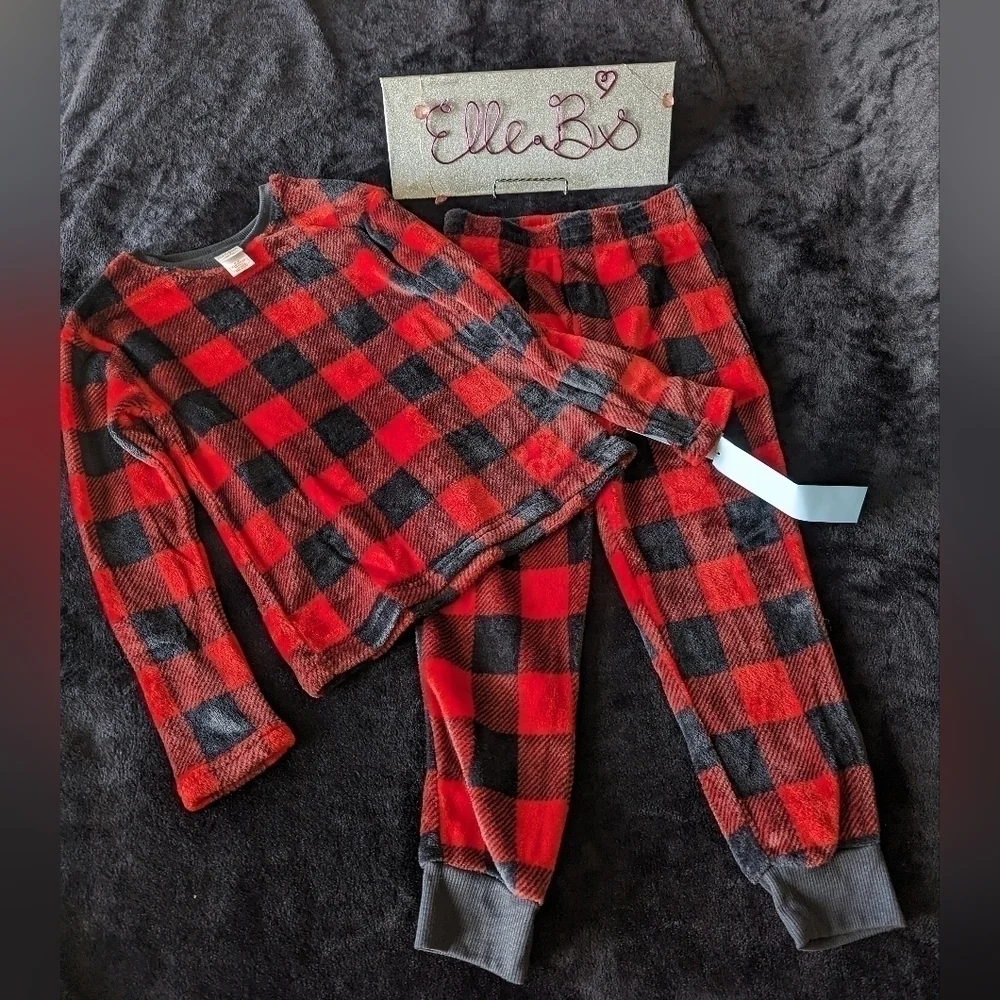 Kids Plaid Holiday Pajamas M
